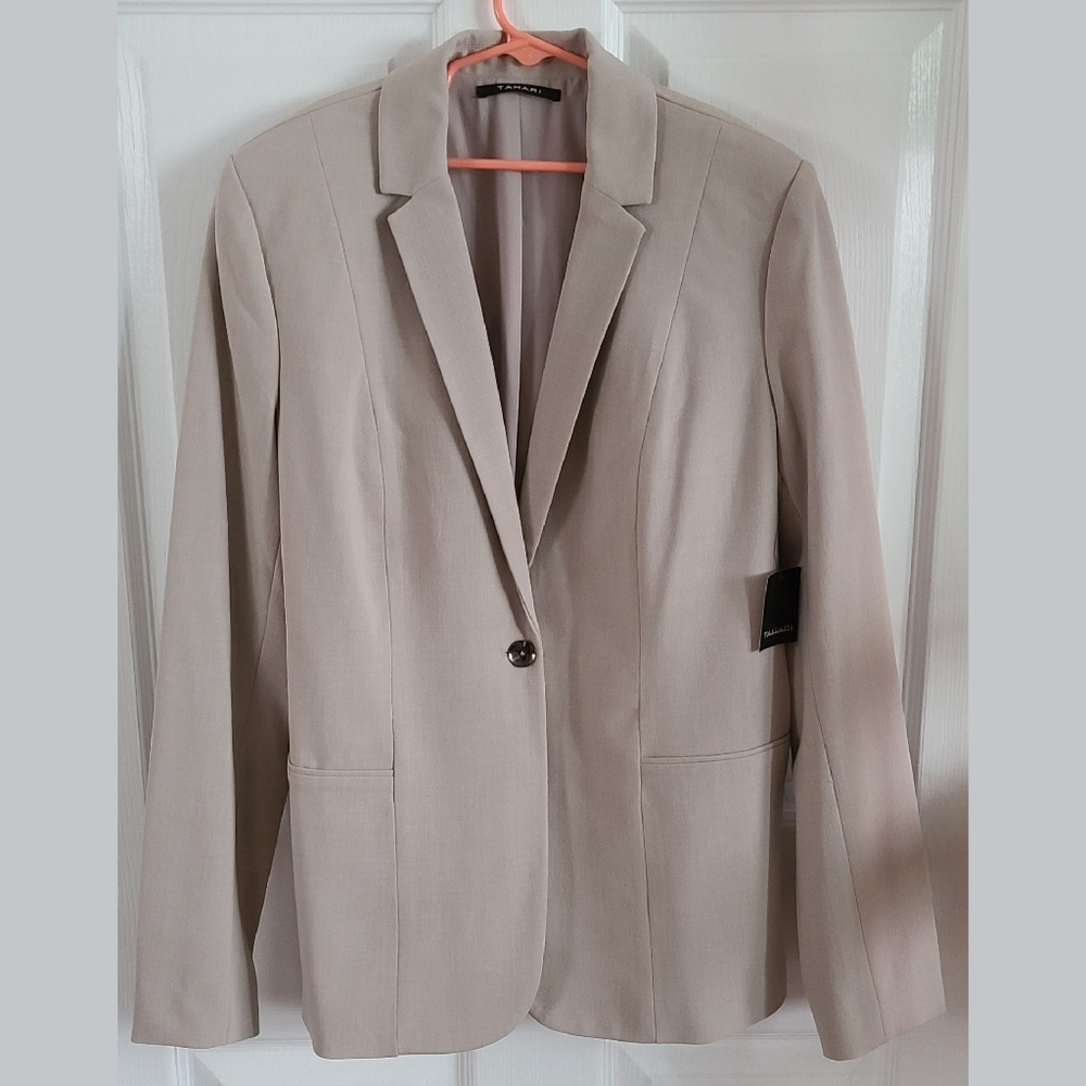 Tahari Blazer